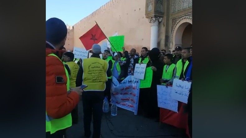 Maroc : des centaines de commerçants en colère manifestent en gilet jaune (PHOTO, VIDEO)