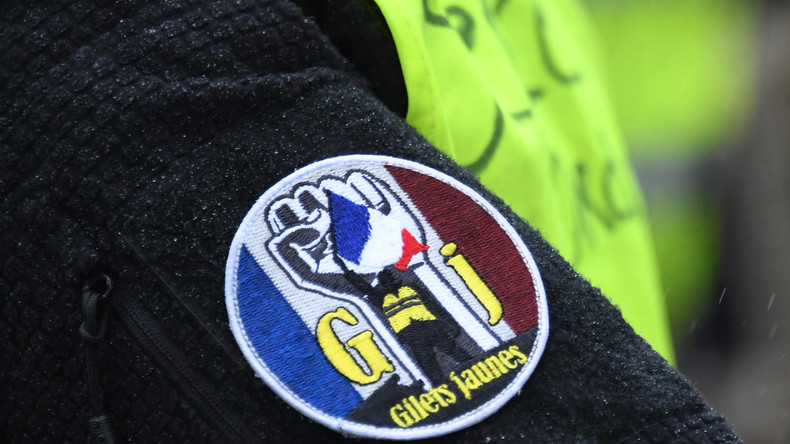 Des Gilets jaunes bloquent un accès autoroutier de Toulouse (IMAGES)