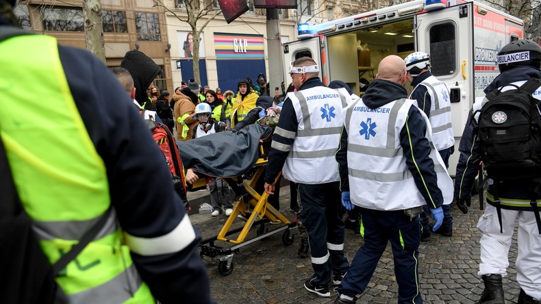 Gilets jaunes : polémiques autour du LBD, première arme des violences policières (VIDEO)