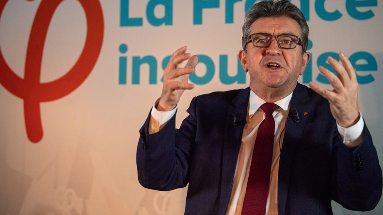 Mélenchon veut une nouvelle Constitution et invite les Insoumis à investir les rond-points