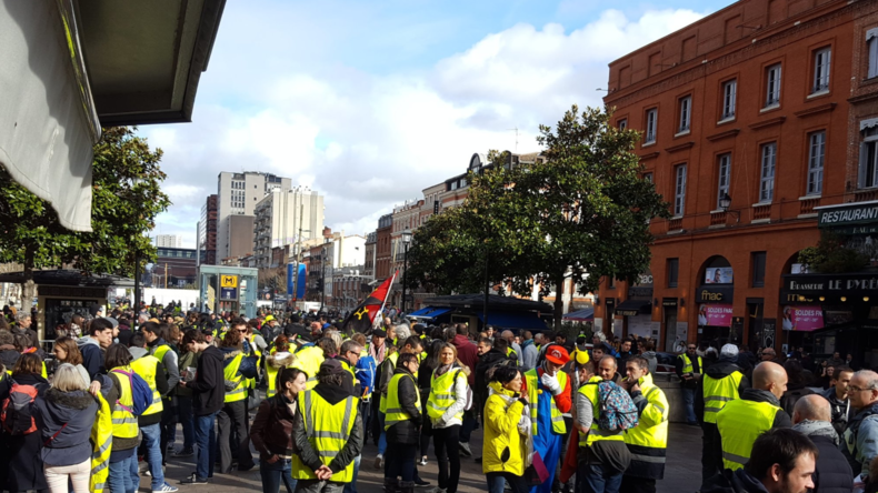 Les Gilets Jaunes Annulent Leur Rencontre Avec Le Maire De