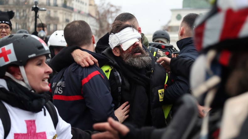 Aucun tir de LBD au moment où Rodrigues a été blessé ? Quotidien affirme le contraire (VIDEOS)