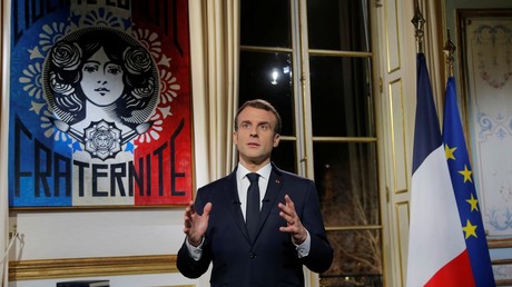 Emmanuel Macron au palais présidentiel lors de son allocution télévisée du 31 décembre.
