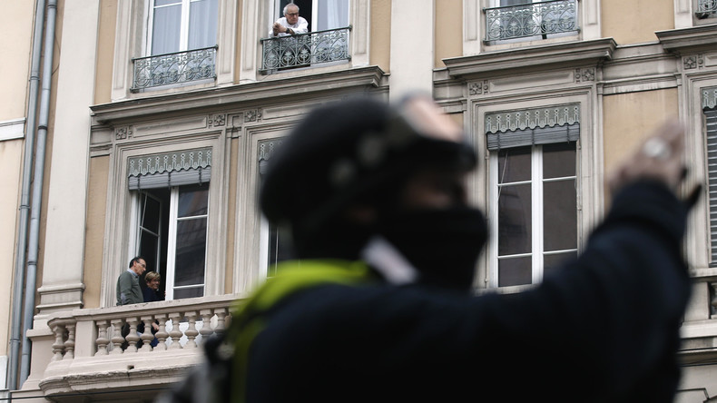 Acte 13 Des Gilets Jaunes Violents Affrontements Entre