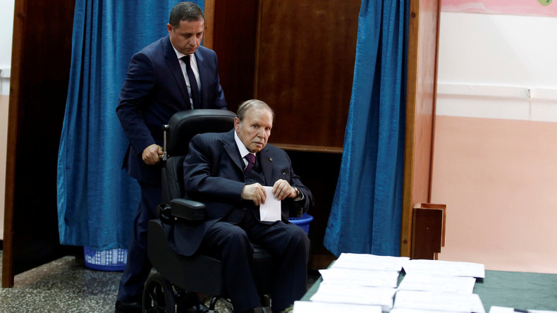 Algérie : le président Abdelaziz Bouteflika officiellement candidat à un cinquième mandat