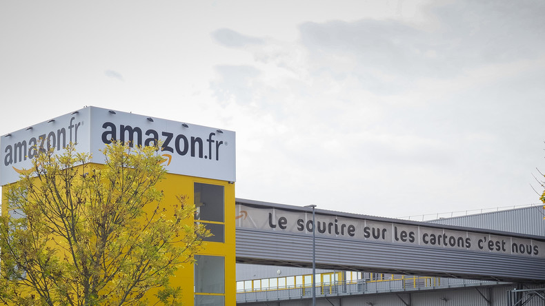 Des Gilets jaunes et la CGT investissent un site d'Amazon dans le Val-de-Marne (VIDEOS)