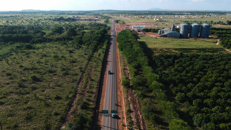 Le Venezuela ferme sa frontière avec le Brésil et envisage de fermer celle avec la Colombie