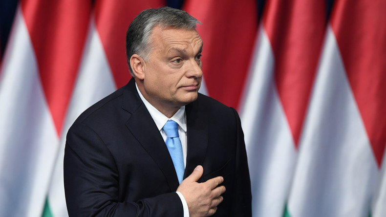 Orban salue la volonté de Macron de réformer l'UE tout en refusant l'«islamisation»