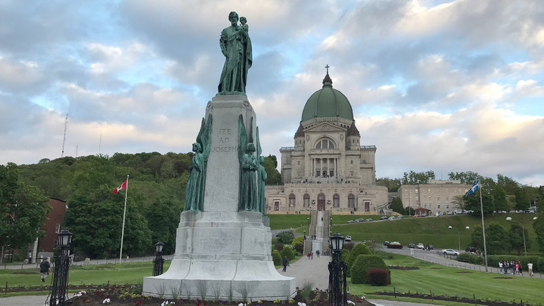 Canada : un prêtre agressé à l'arme blanche en pleine messe à Montréal