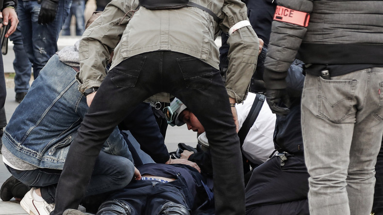 Acte 19 Des Gilets Jaunes Un Policier Victime Dun Malaise