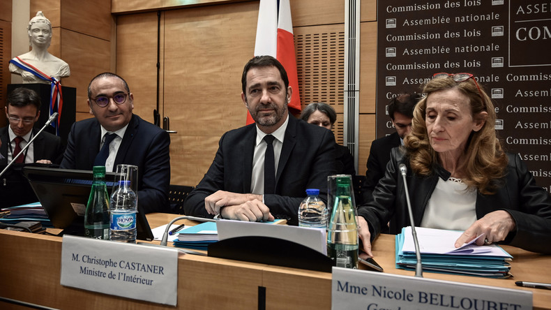 «Gilets jaunes radicalisés» ? Castaner interdit l'acte 20 sur les Champs-Elysées