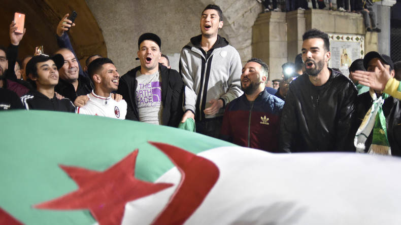 Après la démission de Bouteflika, quelles suites pour la contestation algérienne ? (EN CONTINU)