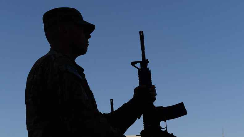 Afghanistan : quatre morts dans un attentat-suicide contre un convoi militaire américain