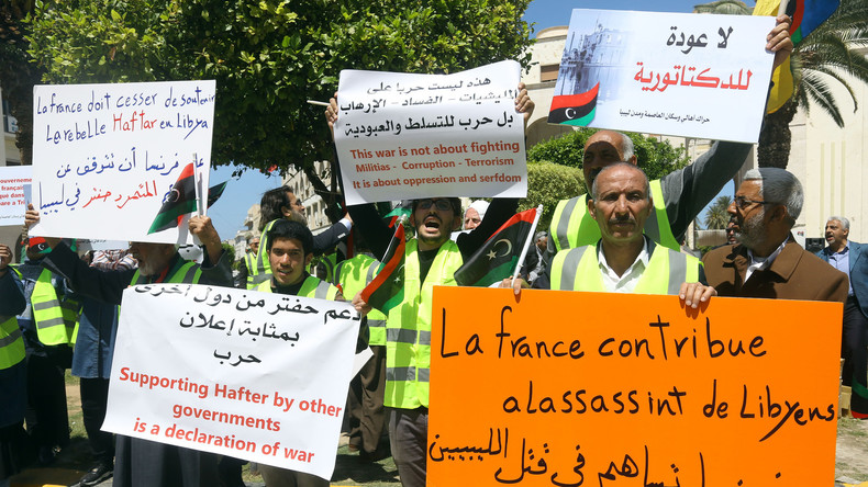 Des Libyens en gilets jaunes à Tripoli pour dénoncer le «soutien» de Paris au maréchal Haftar