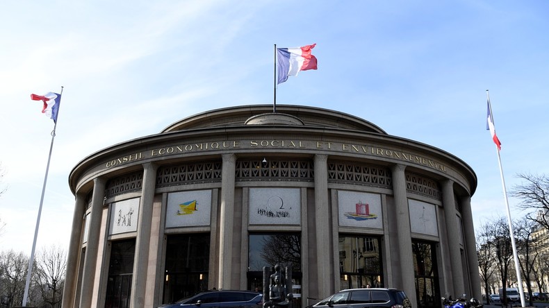 Qu'est-ce que le Cese, institution à laquelle Macron compte intégrer des citoyens tirés au sort ?