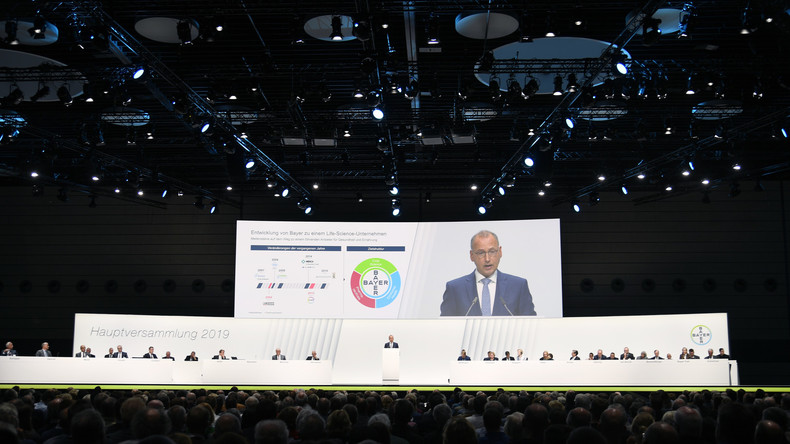 Les plaintes contre Monsanto font dévisser Bayer en bourse