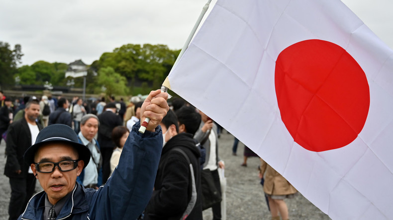 L'empereur du Japon abdique après son entretien avec la déesse du soleil