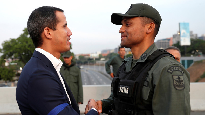 Venezuela : Guaido s'affiche avec des militaires, Caracas dÃ©nonce un Â«coup d'Ã©tatÂ» (EN CONTINU)
