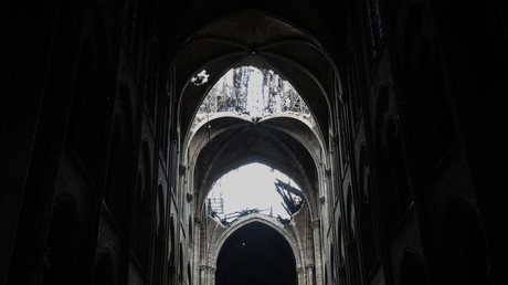 La voûte de la cathédrale effondrée lors de l'incendie du 15 avril (image d'illustration). 