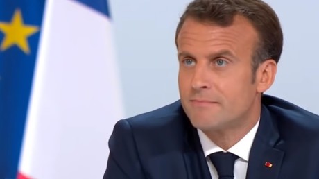 Des regrets sur l'embauche de Benalla ? Macron embarrassé par la question 