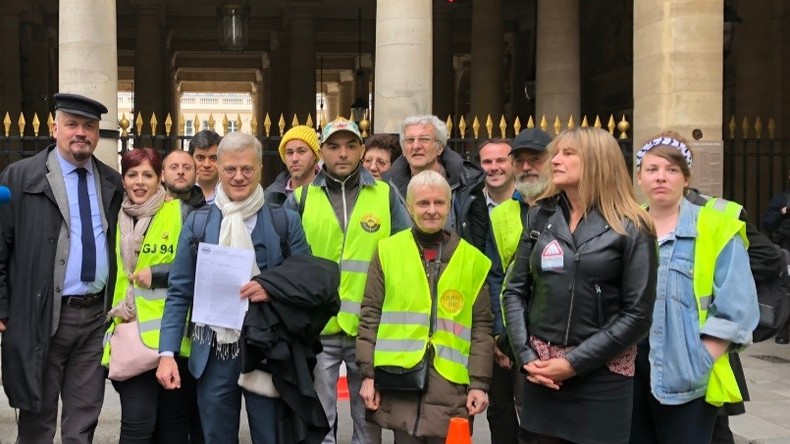 Privatisation ADP : Gilets jaunes et militants déposent un recours devant le Conseil constitutionnel