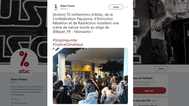 «Opération nature morte» : des activistes d'Attac occupent le siège français de Bayer (IMAGES)