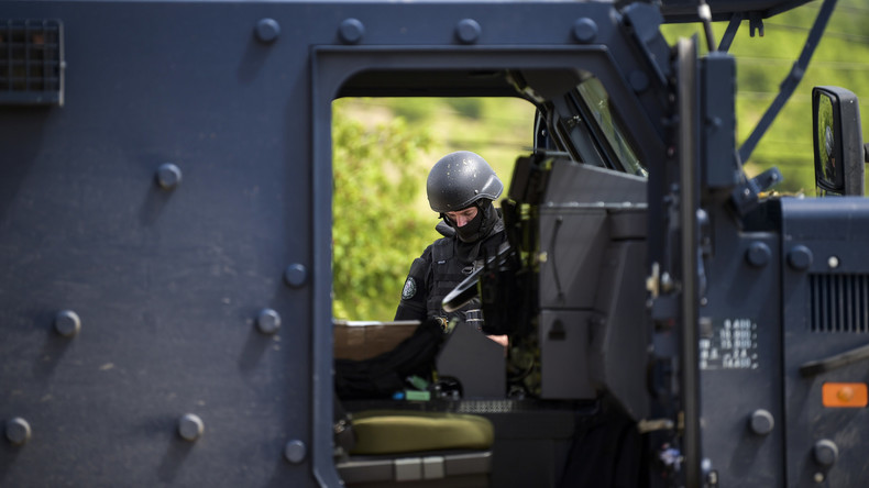 La Serbie sur le pied de guerre après des accrochages dans une zone serbe du Kosovo