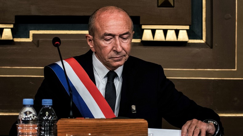 Le domicile de Gérard Collomb et la mairie de Lyon perquisitionnés