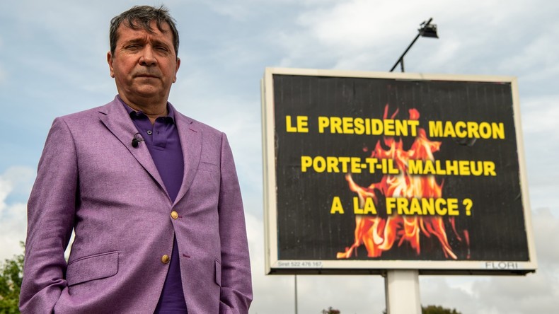 Un afficheur condamné à verser 32 000 euros à BFMTV pour une affiche parodique