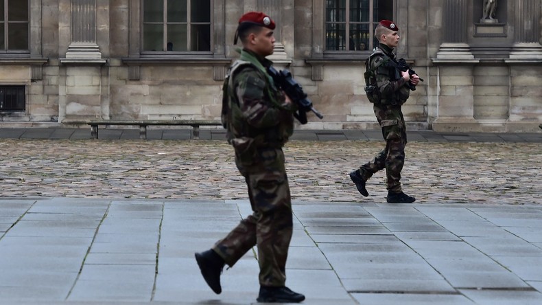 Lyon : un militaire ouvre le feu sur un homme en djellaba qui menaçait sa patrouille avec un couteau