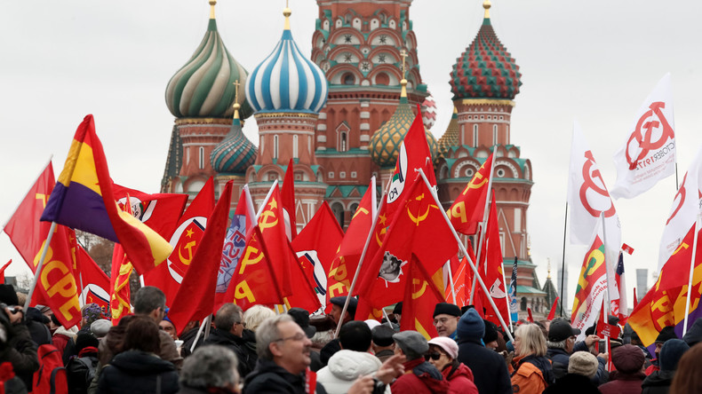 La Russie peut-elle revenir au socialisme ? Vladimir Poutine répond (VIDEO)
