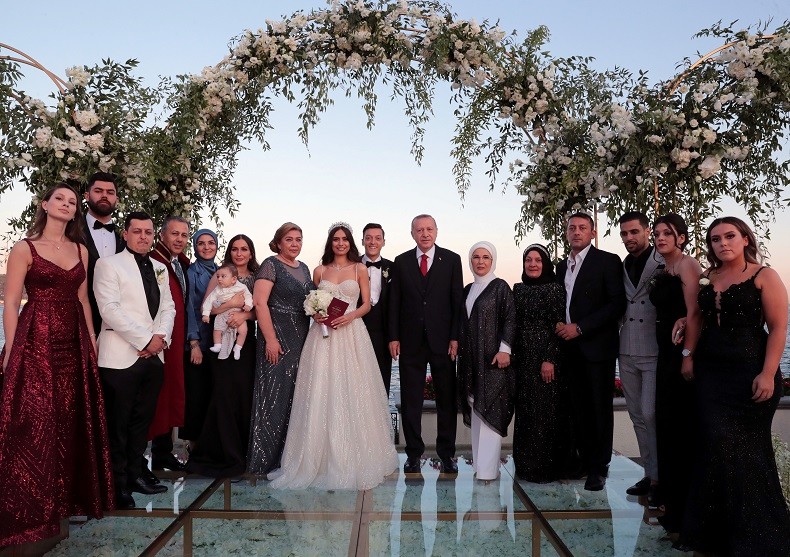 Comme témoin de mariage, Mesut Özil a choisi... Recep Tayyip Erdogan (PHOTO)