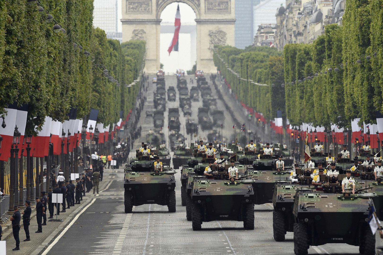 14 Juillet Une Journée Marquée Par Des Heurts Sur Les