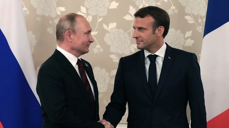Emmanuel Macron annonce qu'il recevra Vladimir Poutine à Brégançon mi-août