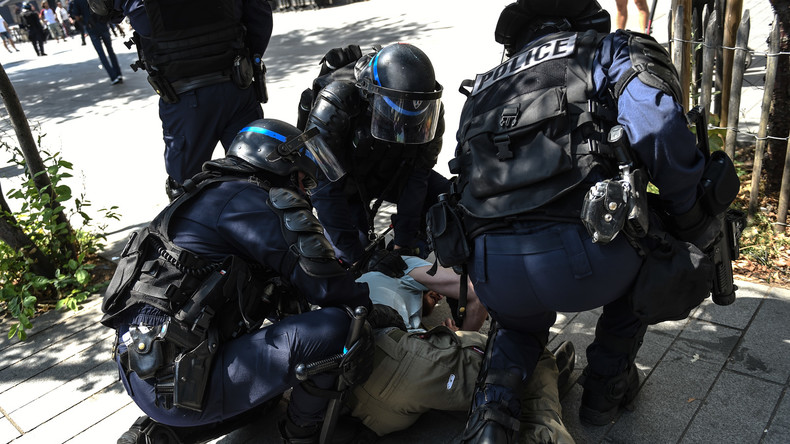 L'homme qui aurait été étranglé par un agent de la BAC à Nantes livre sa version des faits