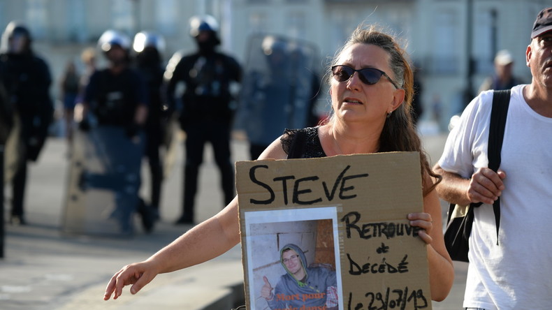 Steve : une nouvelle marche blanche réunit entre 200 et 300 personnes à Nantes (IMAGES)