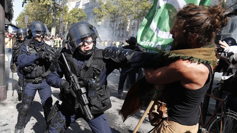 Marche pour le climat, acte 45 des Gilets jaunes : retour en images sur une journée confuse
