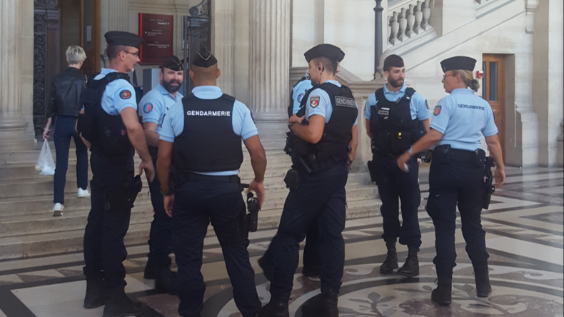 Terrorisme : cinq femmes devant la justice pour l'attentat manqué près de Notre-Dame