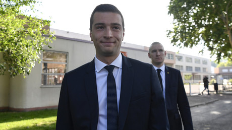 «Unité nationale» : Le Pen exclut l'union des droites, et tend la main aux souverainistes de gauche 5d7e6ed16f7ccc66c861c134