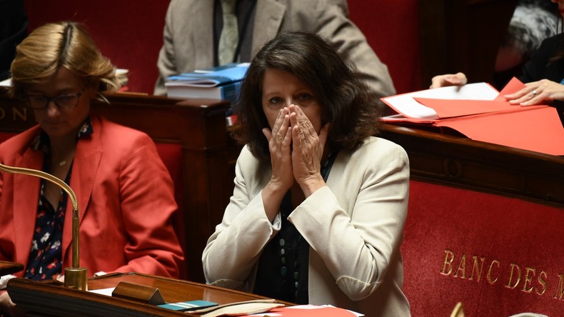 Un père «peut être une femme, évidemment» : la majorité sur le pont pour défendre sa loi sur la PMA