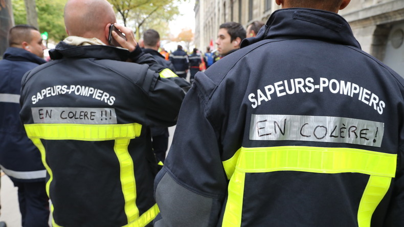 Manifestation Des Pompiers à Paris Hospitalisé Un Pompier