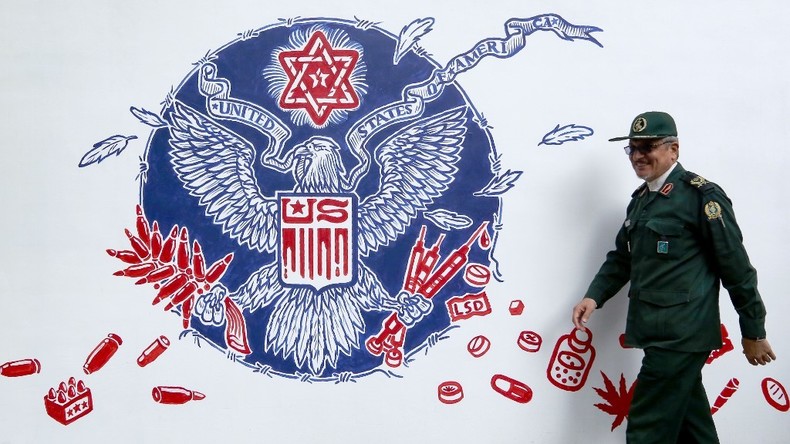 Téhéran dévoile de nouvelles fresques antiaméricaines dans l'ancienne ambassade des Etats-Unis