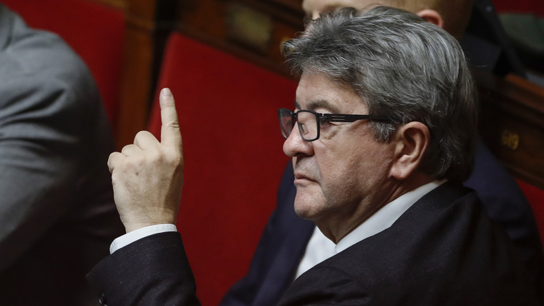Violences place d'Italie : pour Mélenchon, le préfet «a lui-même créé les conditions du débordement»