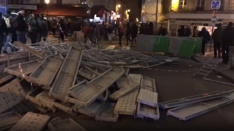 Plusieurs heurts à Paris lors de manifestations sauvages en marge de l'acte 56