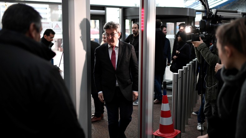 Perquisition à LFI : Jean-Luc Mélenchon condamné à trois mois de prison avec sursis