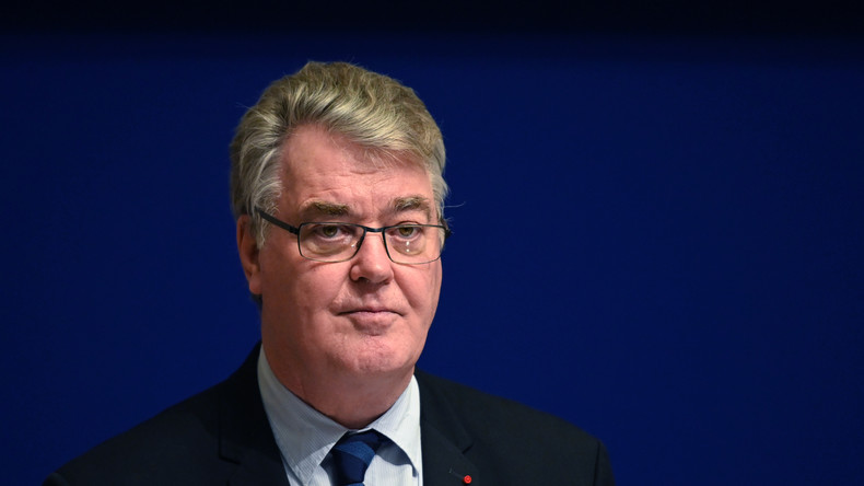 Delevoye démissionne de son poste dans le privé et s'engage à rembourser le salaire perçu