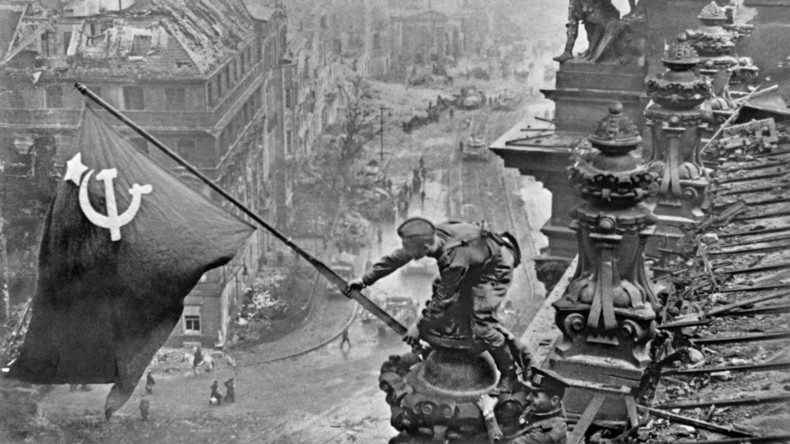 Le nazisme et le communisme, même chose ? Poutine critique l'UE et dénonce un mensonge impardonnable