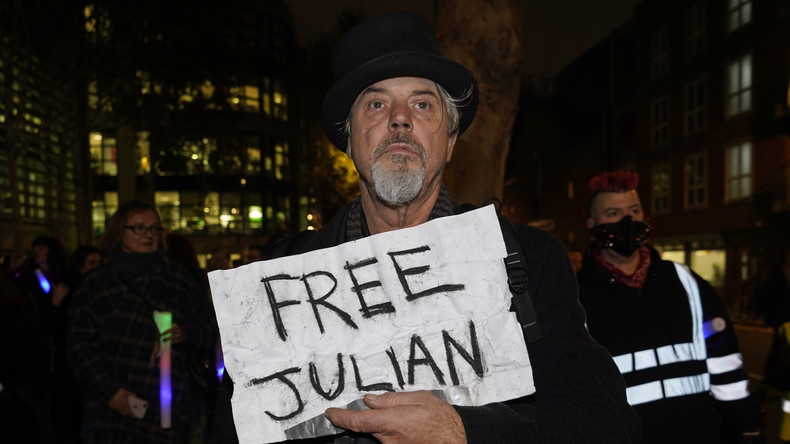 «Un Noël pour Julian Assange» : mobilisation à Paris pour le fondateur de WikiLeaks