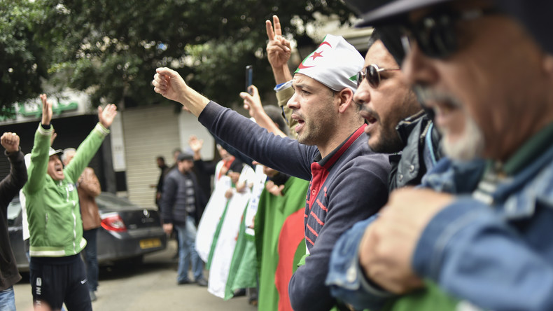 «C'est soit vous, soit nous» : l'offre de dialogue d’Abdelmadjid Tebboune à l'épreuve de la rue