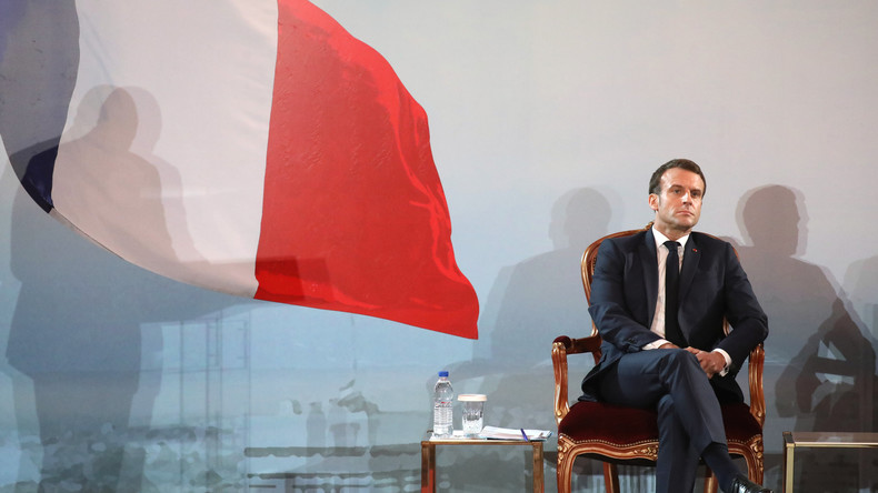 Macron renonce à sa «retraite de président» : Tartuffe pour la gauche, «exemplaire» selon LREM
